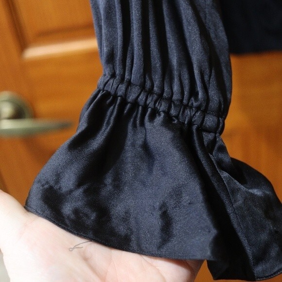 Escada vintage Black Silk Ruffle Button Down Blouse 100% Silk Germany 36 - Picture 13 of 16